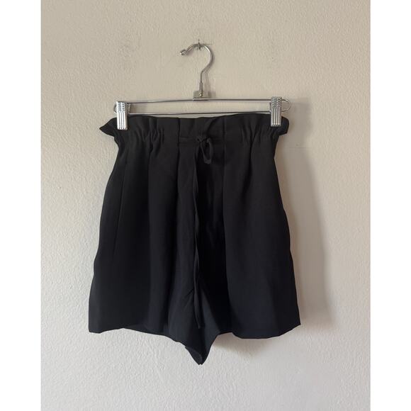Aritzia Babaton High Rise Black Shorts Women’s Size XS Elastic Waist Drawstring - Picture 1 of 6